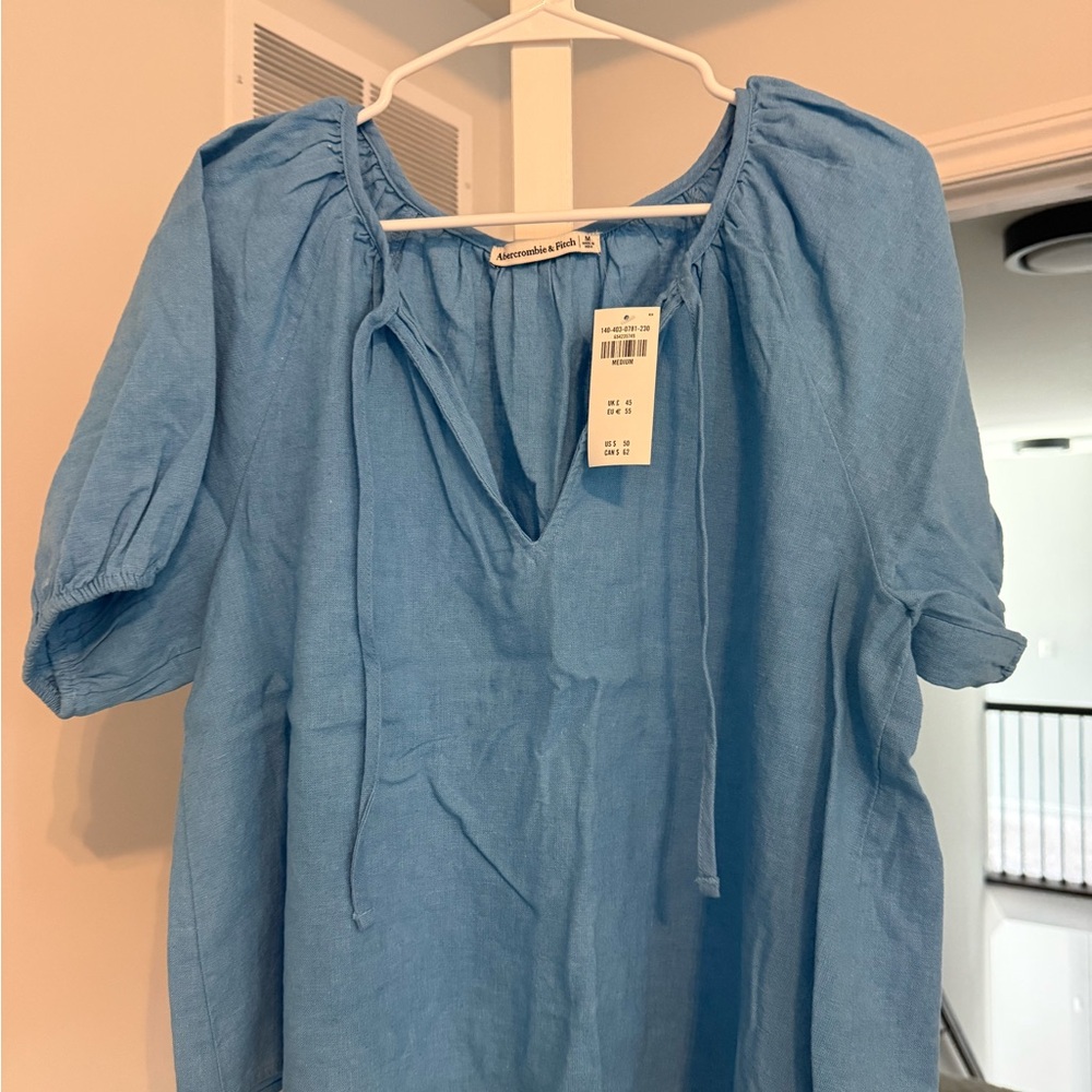 NWT Abercrombie & Fitch Blue Linen-Blend Peasant Top